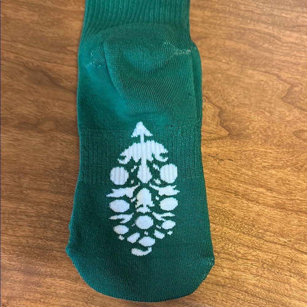 Free People Solid Surprise Butti Green Socks NWT - Picture 2 of 11